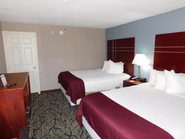 Days Inn by Wyndham Des Moines-West Clive image 19
